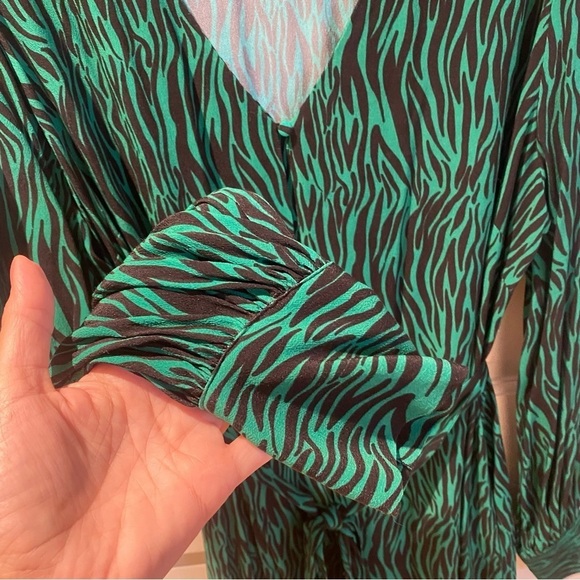 Karen Britchick x The Drop Green & Black Zebra Midi Long sleeve Dress Si… - Picture 5 of 11